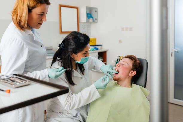 Best Emergency Tooth Extraction in Long Lake, MN